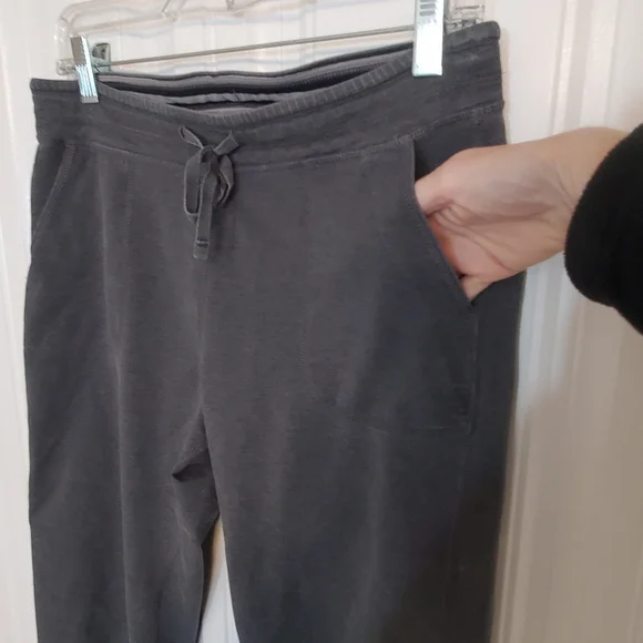 Patagonia Women's Gray Jogger Pants - Picture 4 of 5